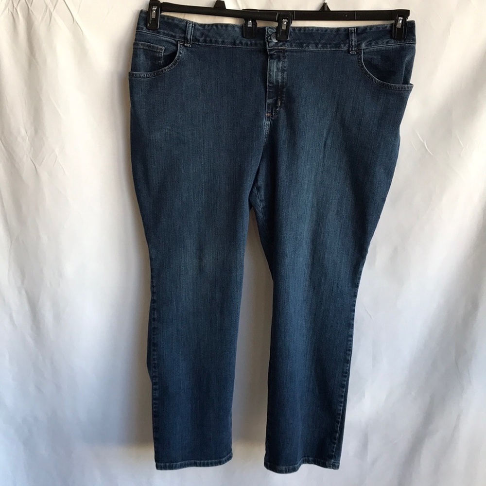 Lee relaxed fit straight leg blue jeans, size 24W petite